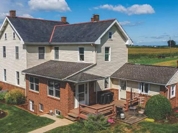 264 Paradise Ln, Ronks, PA 17572