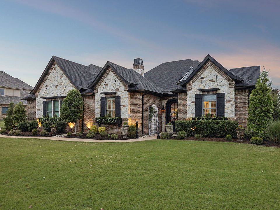 1st image of 105 Eagles Peak Ln