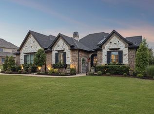 105 Eagles Peak Ln, Double Oak, TX 75077