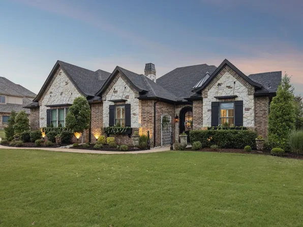 105 Eagles Peak Ln, Double Oak, TX 75077