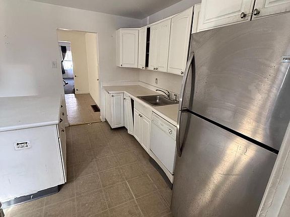 3rd image of 7418 River Rd