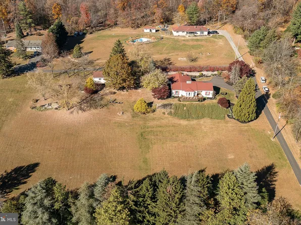 3891 Ridgewood Rd, York, PA 17406