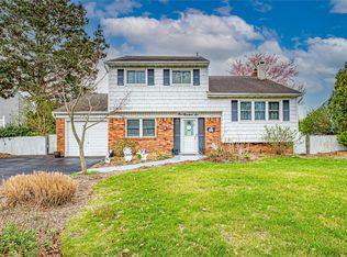 106 Rumford Rd, Kings Park, NY 11754