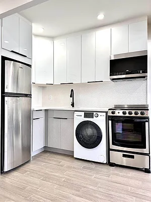 Rented by Zjama Realty Corp | media 4