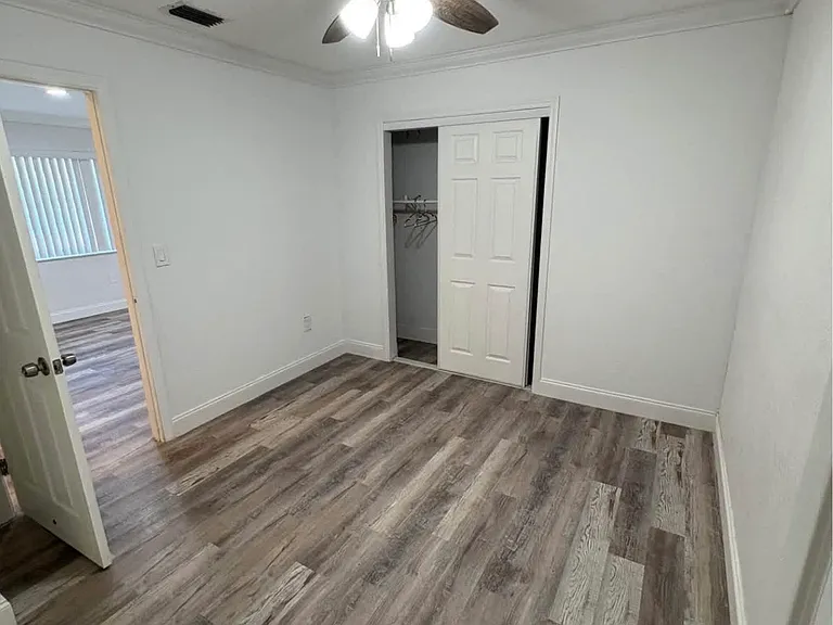 980 NW 200th Ter — Photo 7