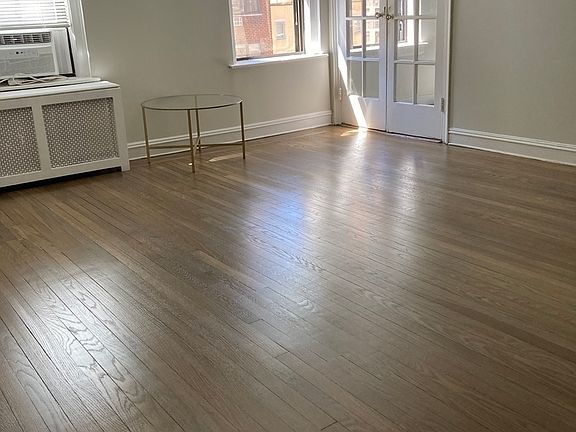3rd image of 321 E 54th St APT 8B