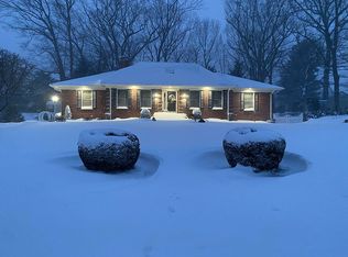64 Holly Hill Ln, Cranston, RI 02921