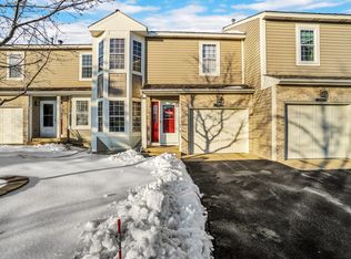 34305 N Homestead Rd, Gurnee, IL 60031