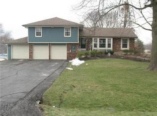 20219 Country View Ter, Spring Hill, KS 66083