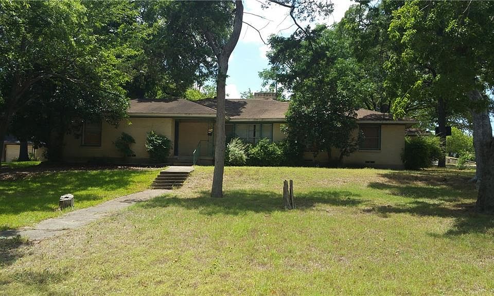 1st image of 1703 Danube Dr