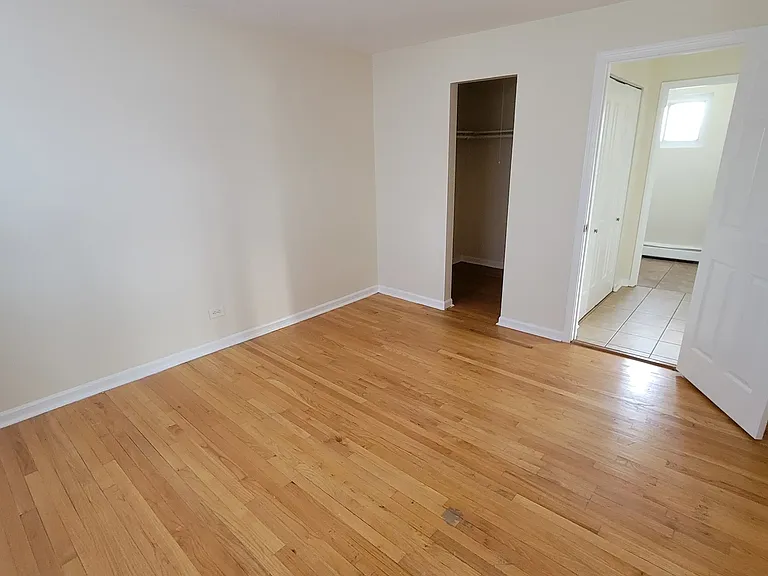 Campbell Apartments — Photo 2