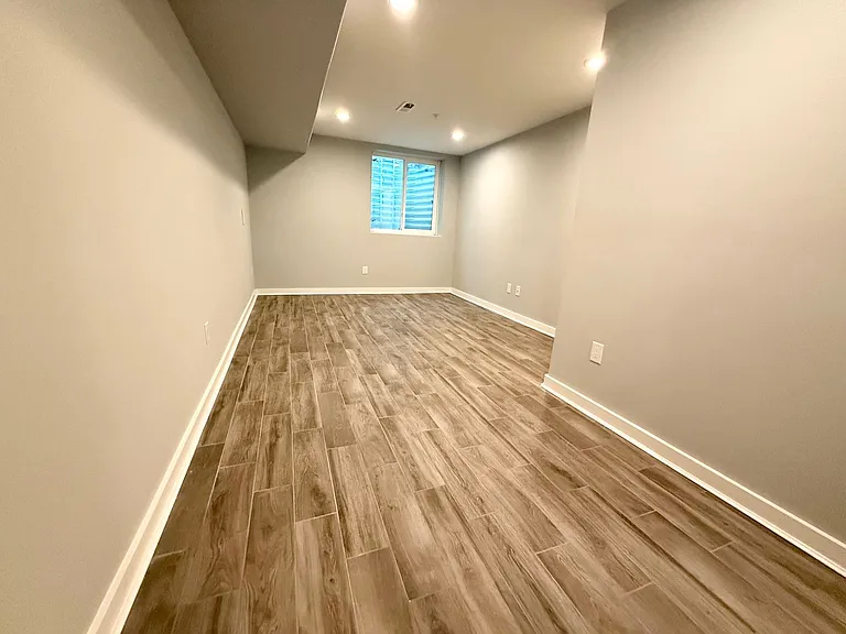 2923 Gerritt St — Photo 28