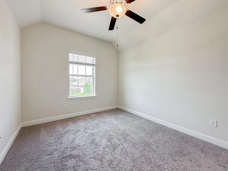 6710 Gallinas Way — Photo 26