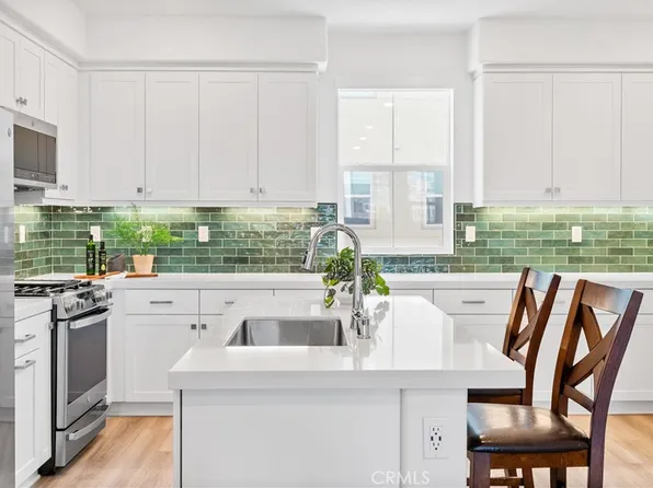 102 Juniper Dr, Rancho Mission Viejo, CA 92694