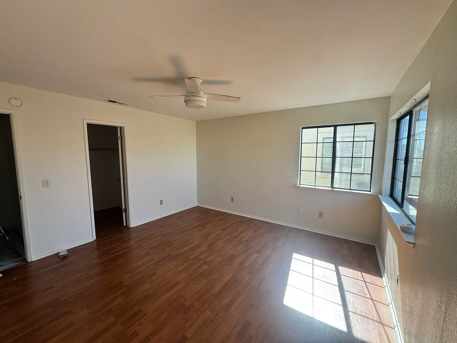 1670 Manhattan Ave — Photo 3