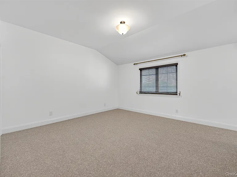 8 Lee Gray Ct — Photo 22