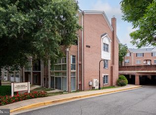 6908 Fairfax Dr UNIT 112, Arlington, VA 22213