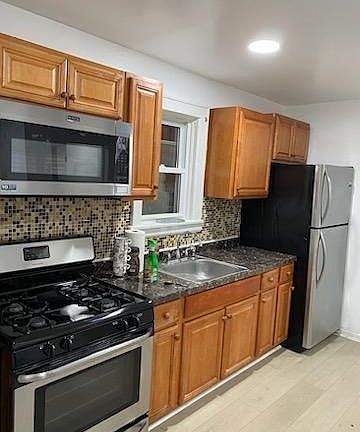 5th image of 225-34 107th Aveth Ave