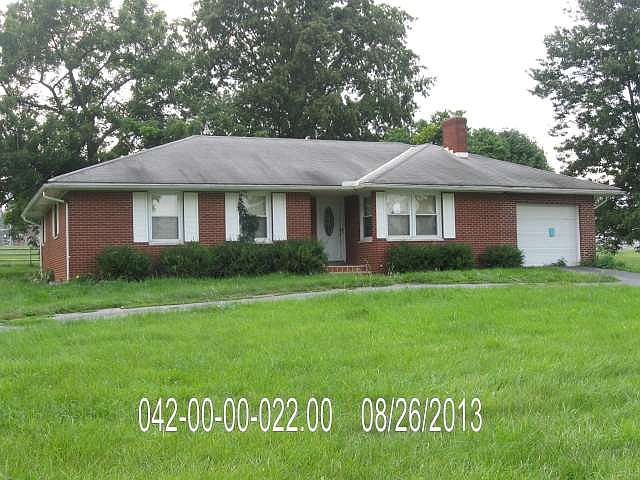 1st image of 1302 Golf Manor Dr