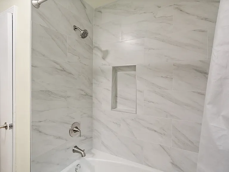 1009 Sylvia Cir — Photo 8