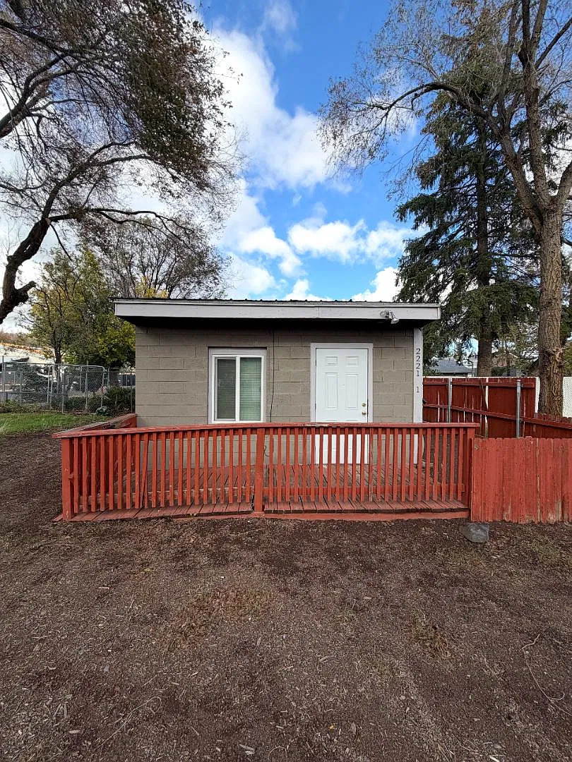2221 E. Spruce Ave - Studio Cottage in Sunnyside — Photo 4