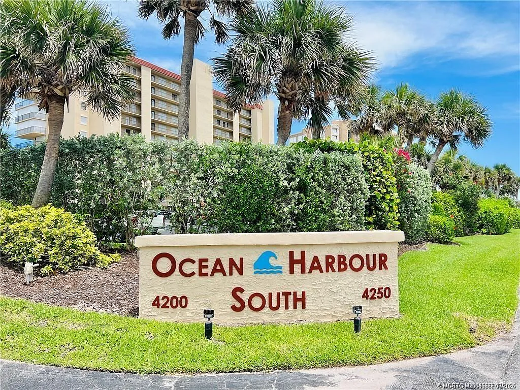 Building Photo - 4250 N Highway A1A #302