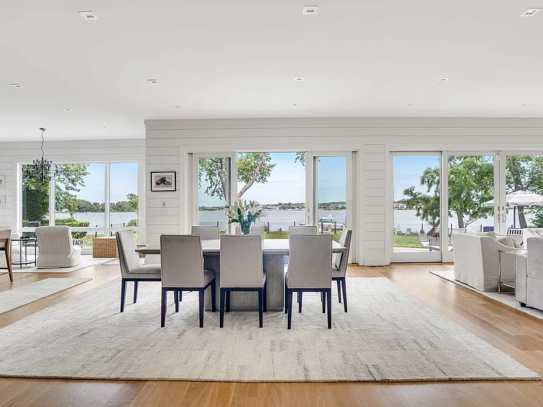 82 Harbor Dr — Photo 16