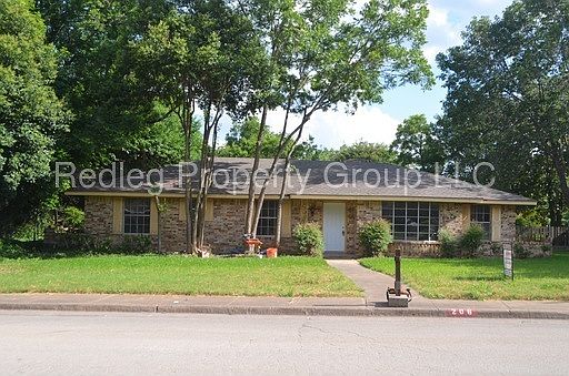 2nd image of 206 Hanna Ave