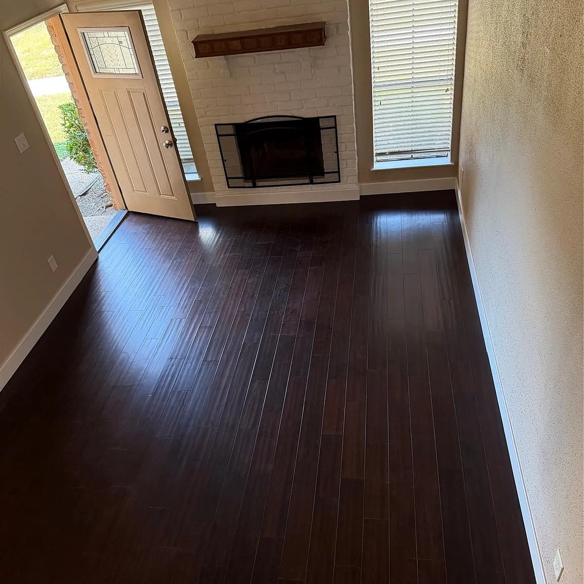 3 bed, 3.0 bath, 1504 sqft, $1,850 — Photo 1