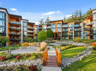 14855 Thrift Ave #413, White Rock, BC V4B 2J6