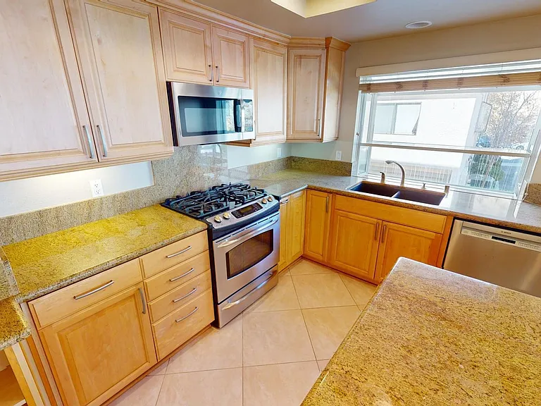 26118 Alizia Canyon Dr — Photo 11