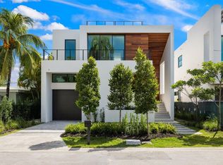 1098 N Venetian Dr, Miami Beach, FL 33139