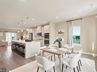 24274 Thurso Sq, Sterling, VA 20166
