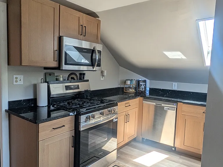 727-731 Harvard St #3 — Photo 1