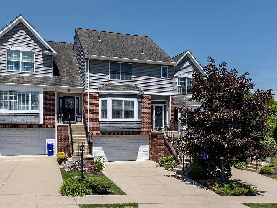 1st image of 102 Lenox Dr