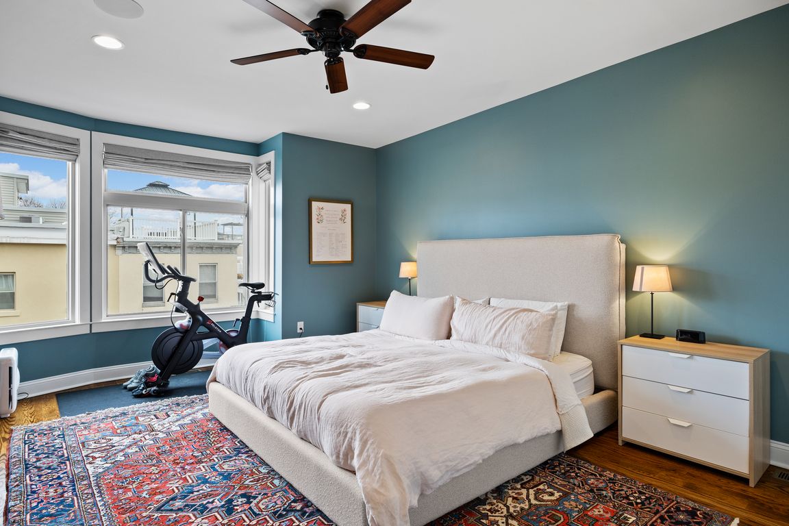 next background image