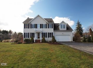 4 Meadow Rd, Newtown, CT 06470