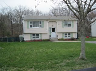 82 Jambray Ave, Warwick, RI 02886