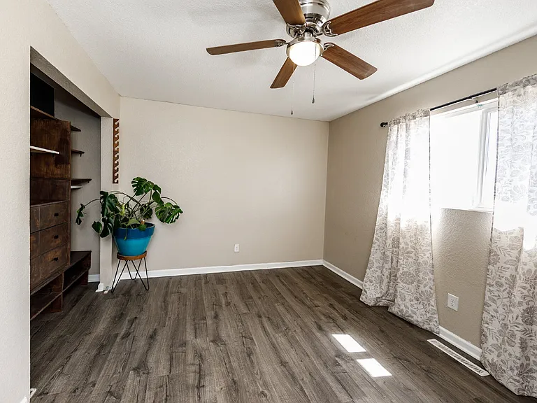 1703 Harrow Rd — Photo 25