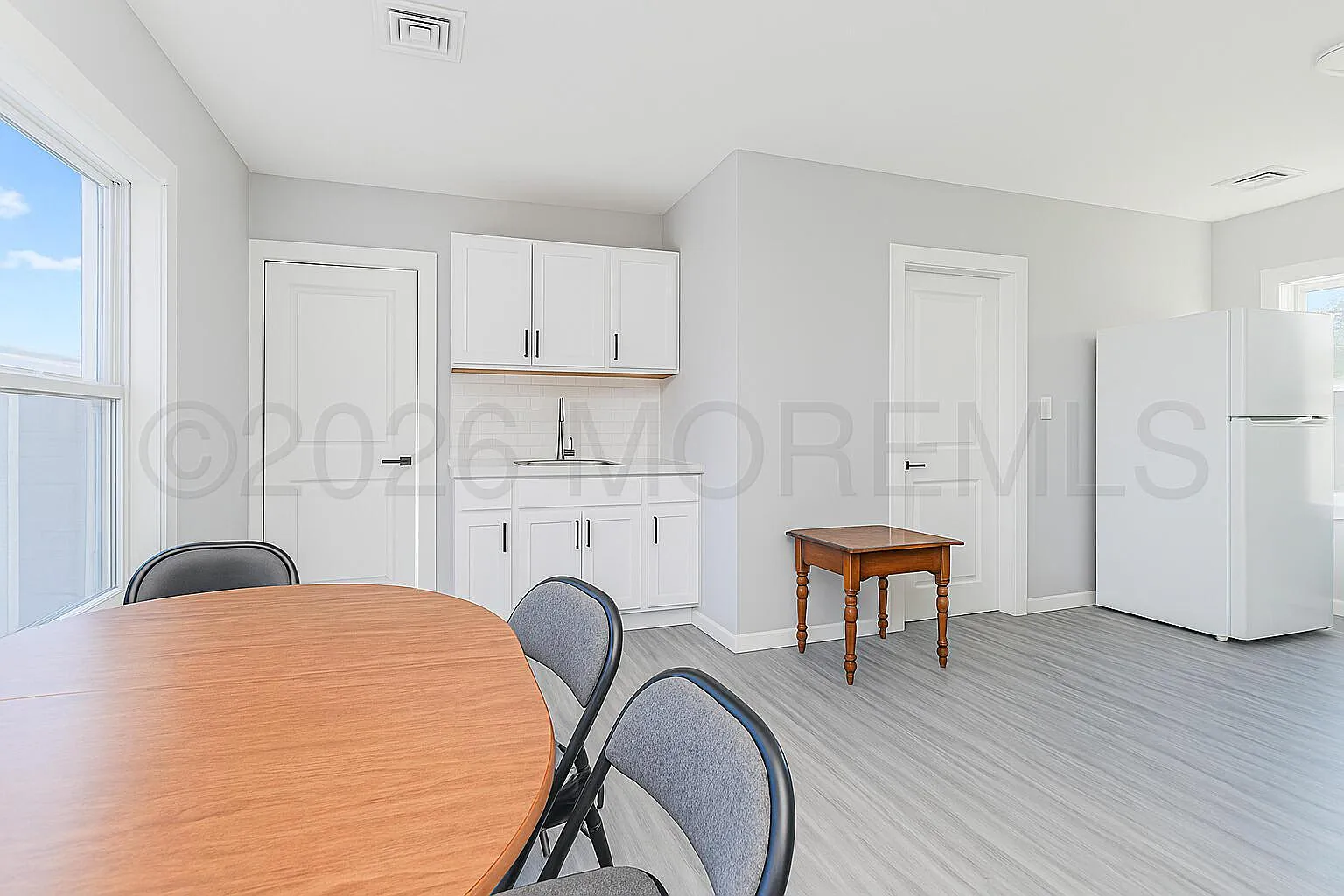 3 bed, 1656 sqft, $3,100 — Photo 3