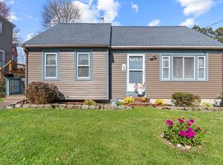 92 Gloucester St, Brockton, MA 02302