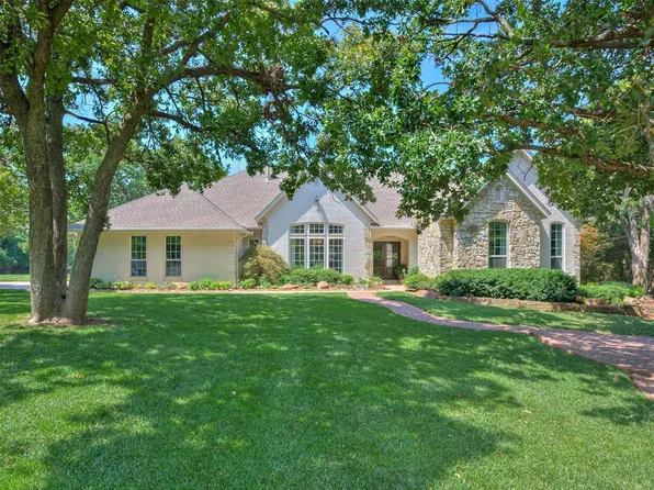 2521 Bobwhite Trl, Edmond, OK 73025