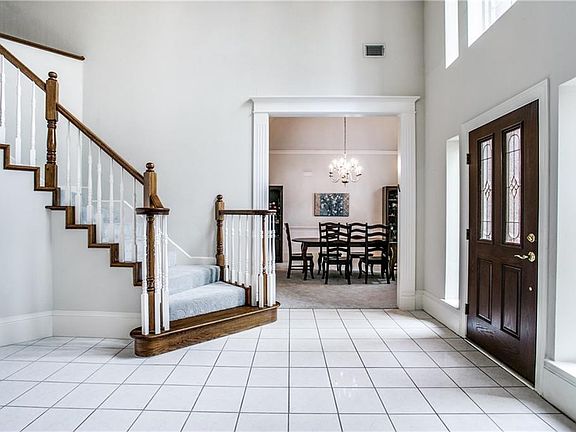 3rd image of 2601 Browning Dr