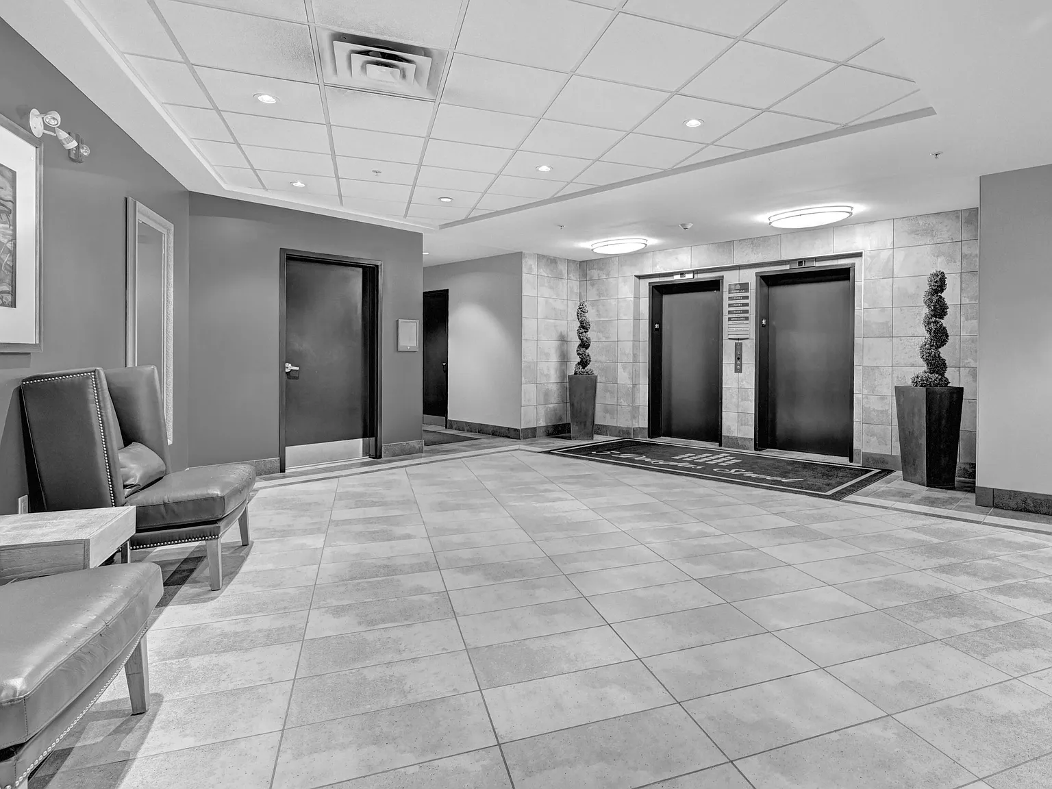 Gummer Building Apartments — Photo 4