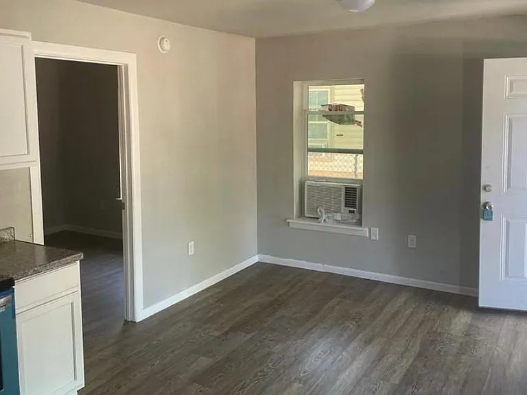 312 N 16th St #318 — Photo 3