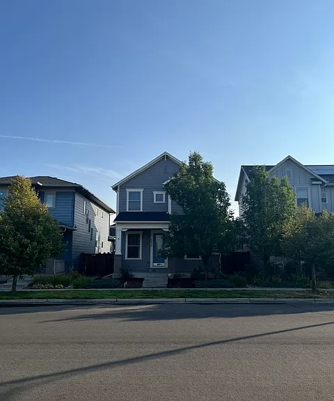 8473 E 50th Dr — Photo 2