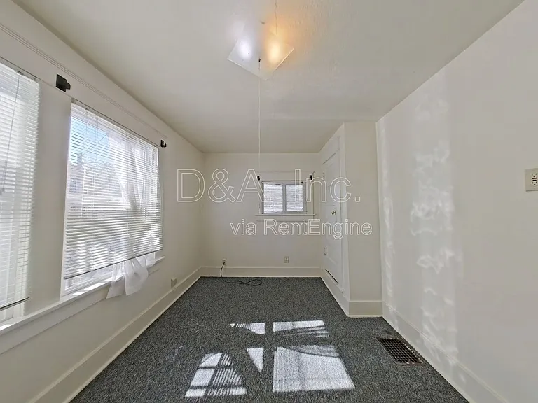 242 NW 15th St #1 — Photo 2