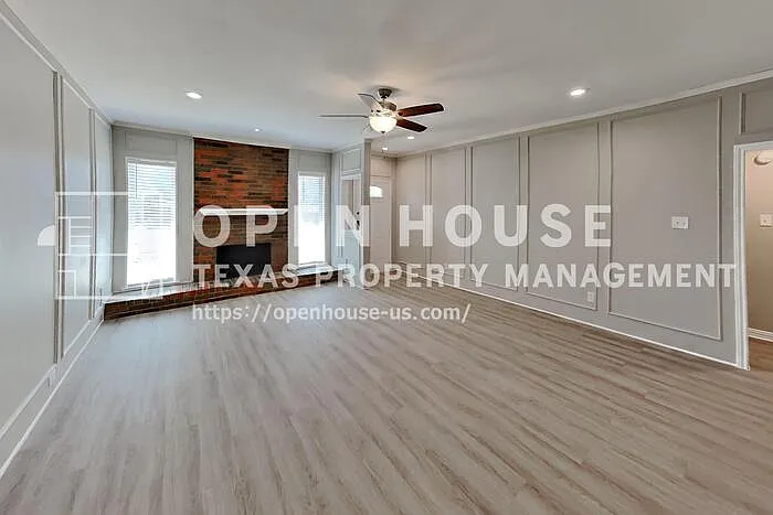 3 bed, 2.0 bath, 1466 sqft, $2,300 — Photo 4