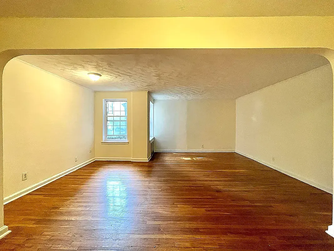 6901 Shore Road — Photo 3