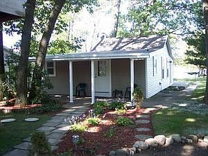 1st image of 526 E Eagle Lake Dr